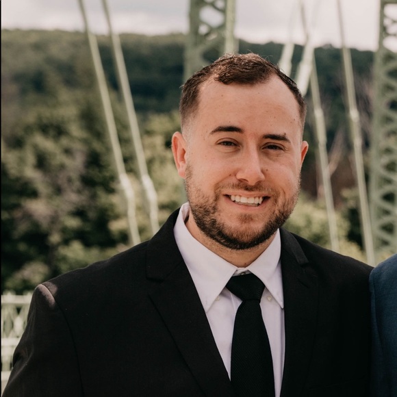 Meet your Posher, Kevin - Picture 2 of 2